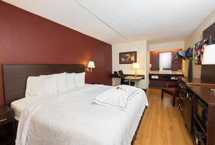 都柏林紅頂Plus酒店 經濟實惠，便捷無憂